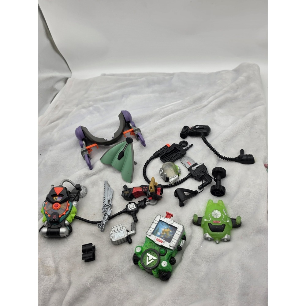 2001 FISHER PRICE RESCUE HEROES VOICE TECH Backpack Lot & accessories